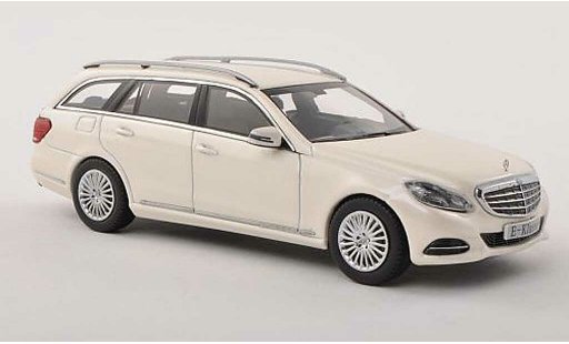 Mercedes Classe E T-Modell 1/43 Kyosho T-Modele (S212) blanche 2013 miniature