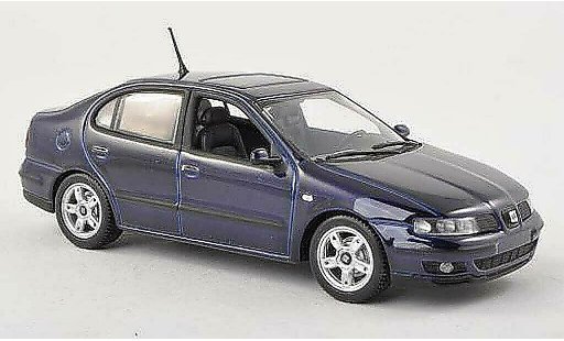 Seat Toledo Base 1/43 Minichamps noire-bleu miniature
