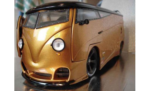 Volkswagen Combi Base 1/18 Solido techart rs miniature