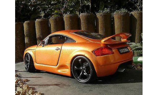 Audi TT coupe 1/18 Revell orange tuning jantes techart miniature