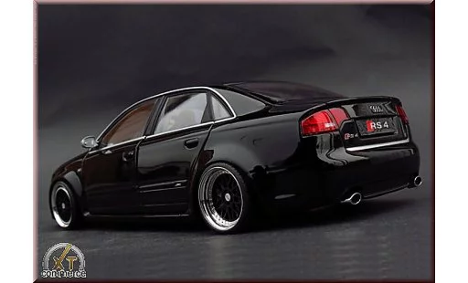 Audi RS4 berline 1/18 Minichamps noire jantes BBS 18 pouces miniature