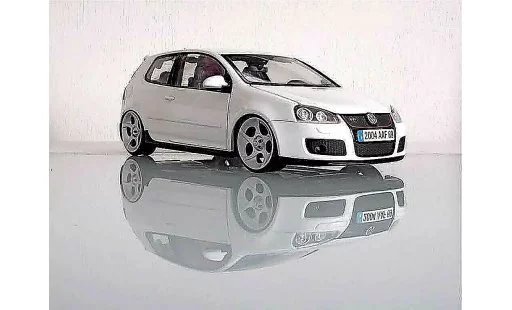 Volkswagen Golf GTI 1/18 Norev jantes alphard miniature