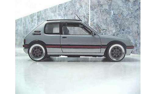 Peugeot 205 GTI 1/18 Solido panoramique miniature
