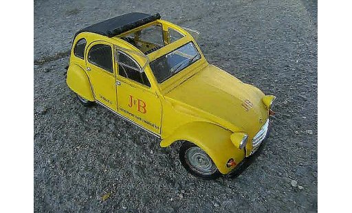 Citroen 2CV Berline 1/18 Solido j&b 1966 miniature