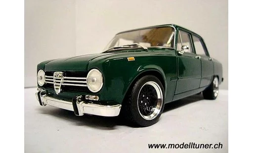 Alfa Romeo Giulia 1300 super 1/18 Minichamps 1971 miniature