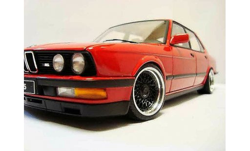 Bmw M5 tuning 1/18 Autoart E28 rouge jantes bbs 17 pouces miniature