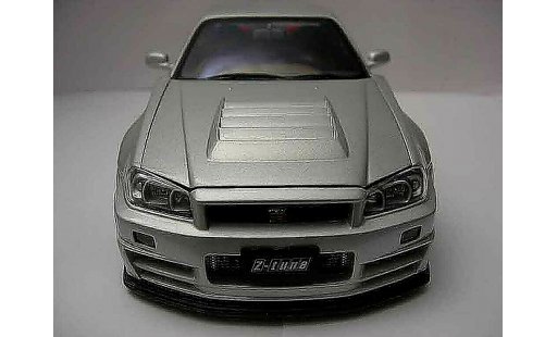 Nissan Skyline R34 GTR 1/18 Autoart nismo z-tune miniature