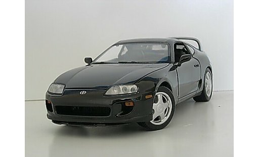 Toyota Supra Base 1/18 Kyosho noire miniature