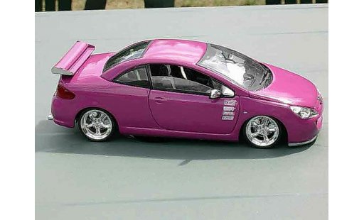 Peugeot 307 CC 1/18 Solido fushia fun miniature
