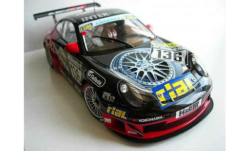 Porsche 911 GT3 RSR 1/18 Autoart yokohama miniature