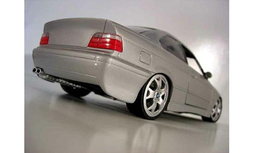 Bmw X5 E36 1/18 Ut Models coupe grise jantes bmw x5 miniature