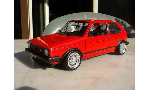 Volkswagen Golf GTI 1/18 Solido rouge jantes bbs miniature