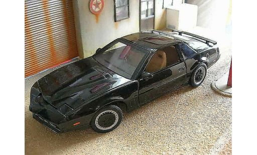 Pontiac Knight Rider Base 1/18 Ertl  miniature