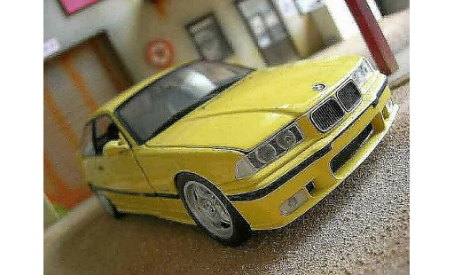 Bmw M3 coupe 1/18 Ut Models E36 jaune origine miniature