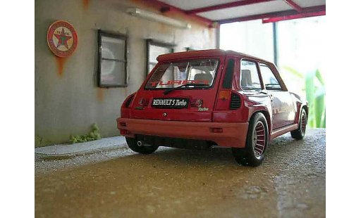 Renault 5 Turbo 1/18 Universal Hobbies 1 rouge miniature
