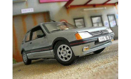 Peugeot 205 GTI 1/18 Solido 1.9 grise futura miniature