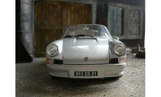 Porsche 911 2.4 1/18 Universal Hobbies ls grise miniature