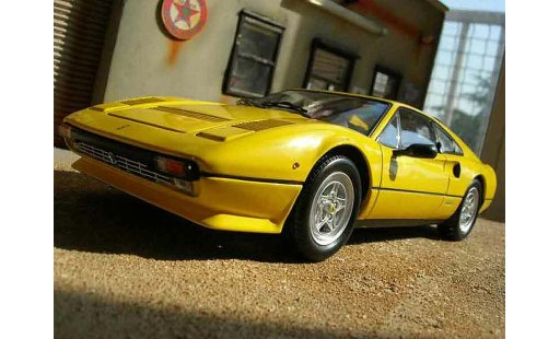 Ferrari 308 GTB 1/18 Kyosho quattrovalvole jaune miniature