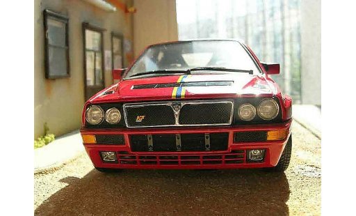 Lancia Delta HF Integrale 1/18 Kyosho evolution 2 collezione miniature