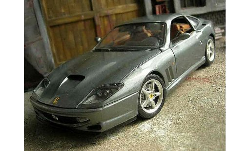 Ferrari 550 Maranello 1/18 Burago grise miniature