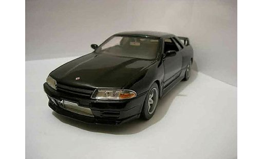 Nissan Skyline R32 1/18 Jada Toys initial d noire miniature