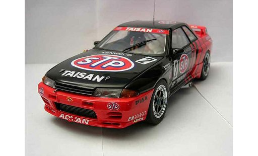 Nissan Skyline R32 1/18 Autoart gt-r group a 1993 stp taisan gt-r #2 team kunimitsu miniature