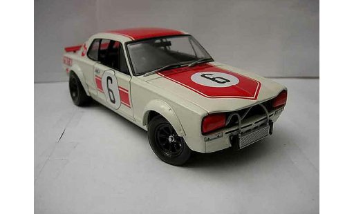 Nissan Skyline 2000 1/18 Kyosho gt-r kpgc10 #6 miniature