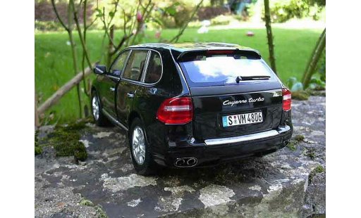 Porsche Cayenne Turbo S 1/18 Norev noire 2007 miniature