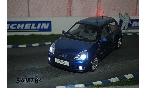 Renault Clio 2 RS 1/18 Ottomobile Ragnotti LED miniature
