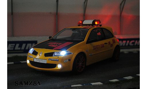 Renault Megane R26R 1/18 Ottomobile Jaune Sirius Safety Car miniature