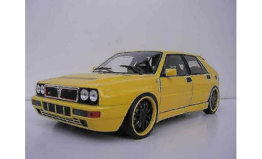 Lancia Delta HF Integrale 1/18 Kyosho evolution 2 jaune jantes bbs noires miniature