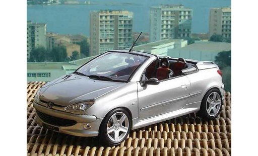 Peugeot 206 CC 1/18 Solido rc miniature