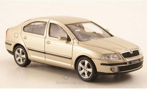 Miniature Skoda Octavia 1/43 Abrex metallise beige Skoda Octavia 1/43 Abrex metallise beige miniature