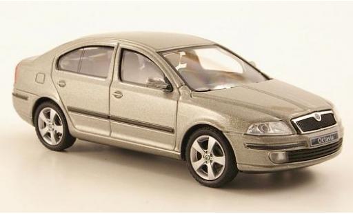 Skoda Octavia 1/43 Abrex metallise grise 2004 miniature