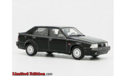 Alfa Romeo 75 turbo 1/18 Laudoracing Models 1.8 Q.V. LM087A noire miniature