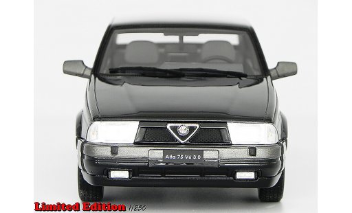 Alfa Romeo 75 3.0 v6 1/18 Laudoracing Models LM087B noire miniature