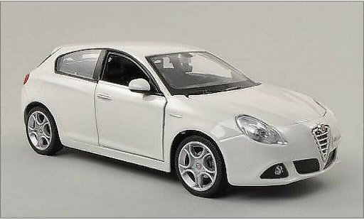 Alfa Romeo Giulietta berlina 1/24 Burago (940) blanche miniature