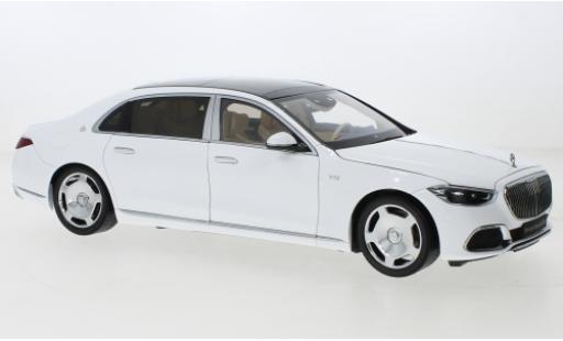 Miniature Mercedes CLA 1/18 Almost Real Maybach S-classe blanche 2021 Mercedes CLA 1/18 Almost Real Maybach S-classe blanche 2021 miniature