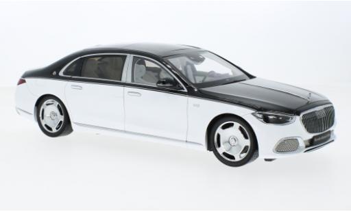 Miniature Mercedes CLA 1/18 Almost Real Maybach S-classe noire/blanche 2021 Mercedes CLA 1/18 Almost Real Maybach S-classe noire/blanche 2021 miniature