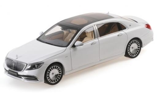 Miniature Mercedes CLA 1/18 Almost Real Maybach Classe S metallise blanche 2019 Mercedes CLA 1/18 Almost Real Maybach Classe S metallise blanche 2019 miniature
