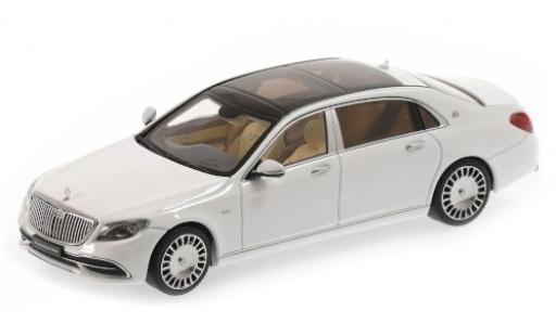 Miniature Mercedes CLA 1/43 Almost Real Maybach Classe S blanche 2019 Mercedes CLA 1/43 Almost Real Maybach Classe S blanche 2019 miniature
