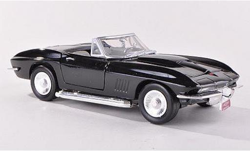 Miniature Chevrolet Corvette 1/24 Motormax Stingray Cabriolet (C2) noire 1967 Chevrolet Corvette 1/24 Motormax Stingray Cabriolet (C2) noire 1967 miniature