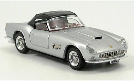 Miniature Ferrari 250 1/43 Art Model California grise Verdeck fermé Ferrari 250 1/43 Art Model California grise Verdeck fermé miniature