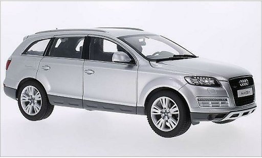 Audi Q7 suv 1/18 Kyosho grise 2013 miniature