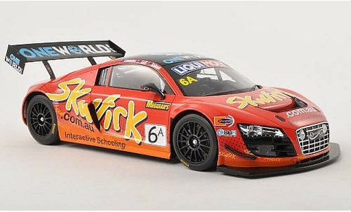 Audi R8 lms 1/18 Spark No.6 Skwirk 12h Bathurst 2013 /W.Luff miniature
