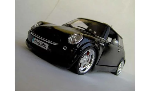 Mini Cooper D 1/18 Maisto west coast choppers miniature