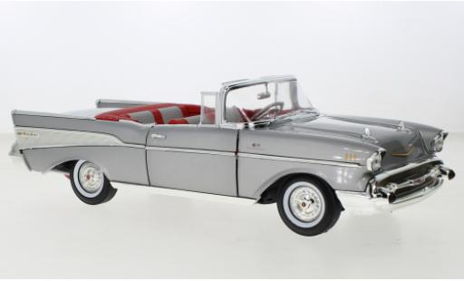 Chevrolet Bel Air 1/18 Auto World Cabriolet metallise grise 1957 miniature