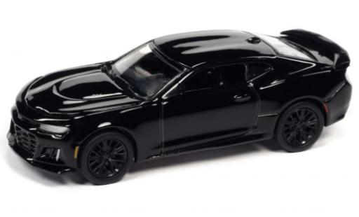 Miniature Chevrolet Camaro 1/64 Auto World ZL1 noire 2019 Chevrolet Camaro 1/64 Auto World ZL1 noire 2019 miniature