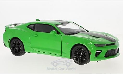 Miniature Chevrolet Camaro SS 1/18 Auto World SS verte/noire 2017 Chevrolet Camaro SS 1/18 Auto World SS verte/noire 2017 miniature