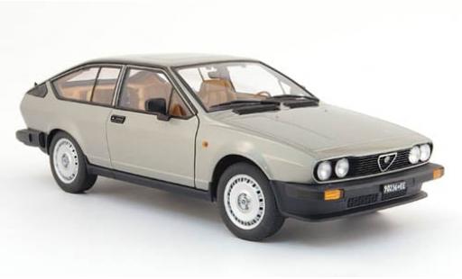 Alfa Romeo Alfetta 1/18 AUTOart GTV 2.0 metallise grise 1980 1:18 miniature